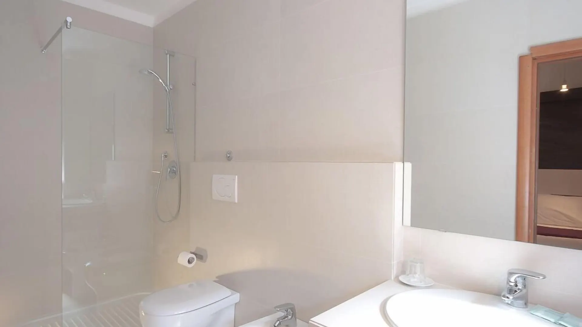 Genius Hotel Downtown Milan Italy