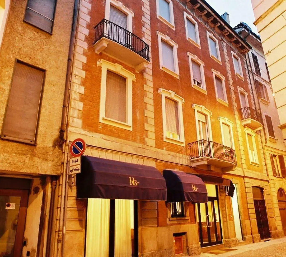 Genius Hotel Downtown Milan Italy
