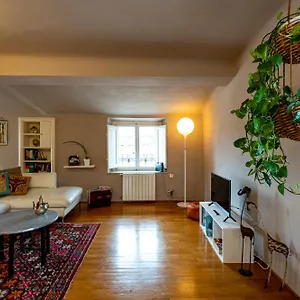  Apartment Cozy With A View On The Walls Italy
