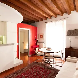 Apartamento Anfiteatro In Brera