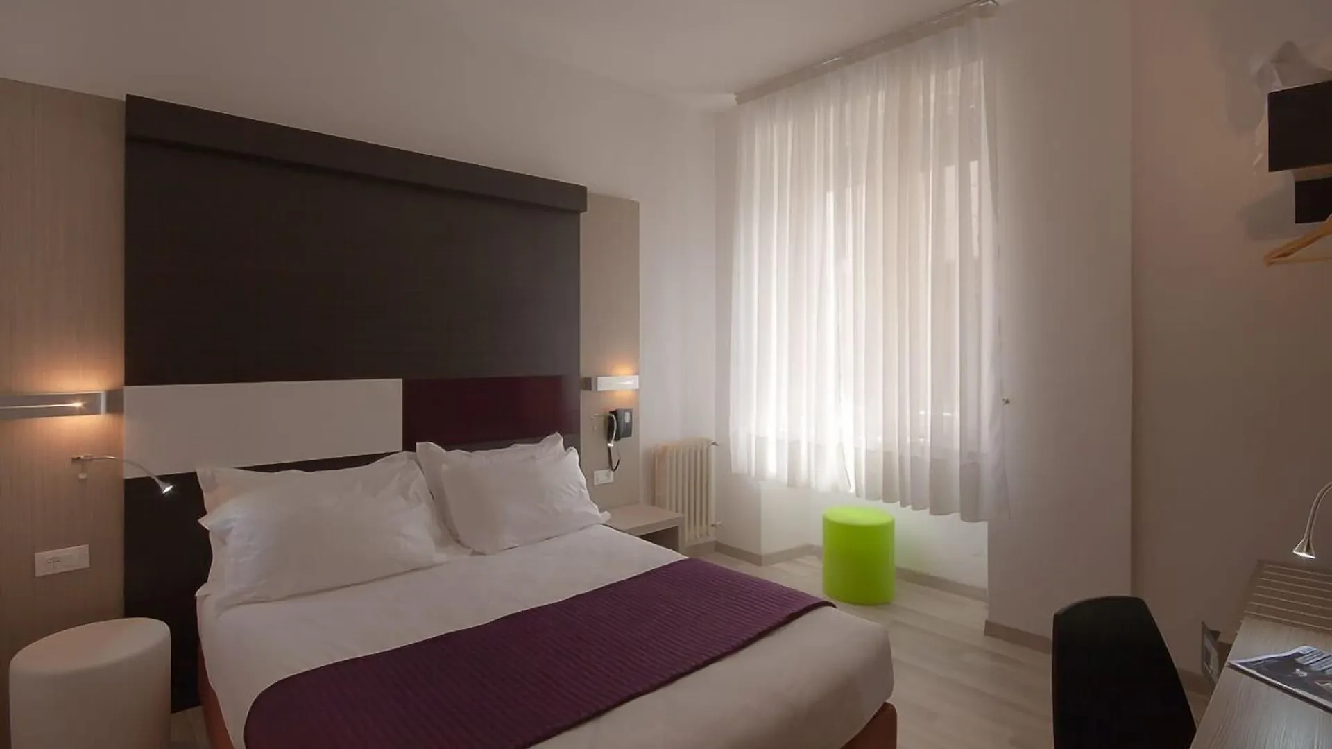 Genius Hotel Downtown Milan 3*,