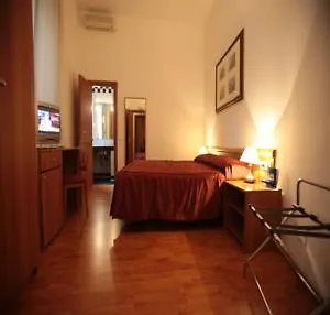 ***  Genius Hotel Downtown Milan Italy