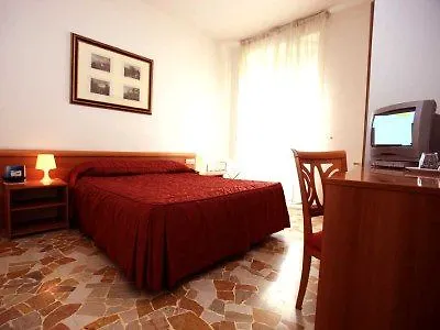 Genius Hotel Downtown Milão 3*,